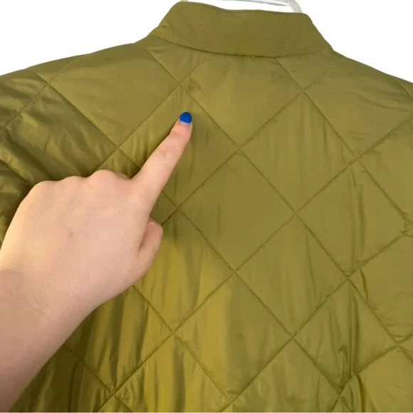 Lululemon Warm Two Way Reversible Bomber Jacket Size 8 Mossy Green Quilted - Picture 15 of 15